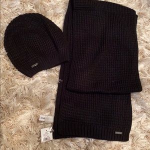 NWT Calvin Klein Knit Beanie and Scarf Set